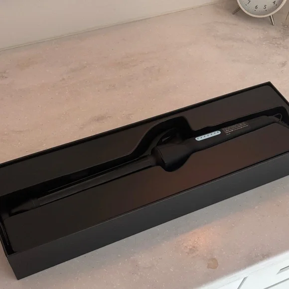 Bio Ionic Long Barrel Styler 1" Pro Curling Iron - Black - Picture 3 of 6